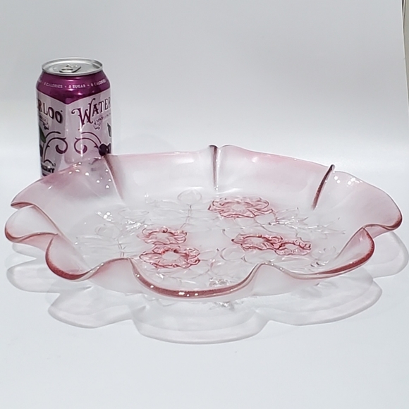 13" 🇩🇪 Crystal Pink Roses 3 Toed Ruffled Edge Satin Serving Platter by Mikasa - Picture 8 of 13